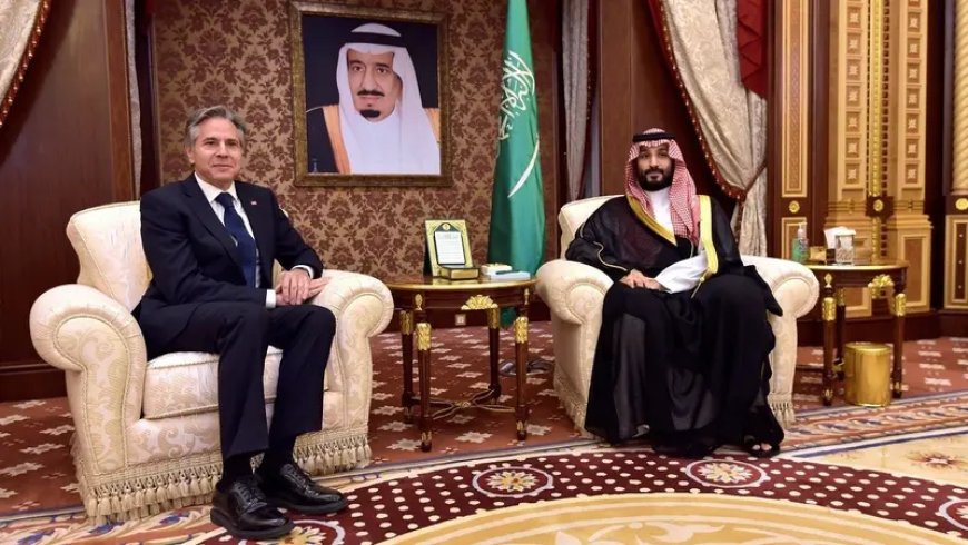 ولي العهد السعودي يبحث مع بلينكن تعزيز التعاون والتطورات الإقليمية والدولية