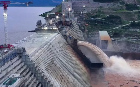 التخزين الرابع وصل لـ 23 ملياراً.. مخاوف من انزلاقات وهبوط بسد النهضة