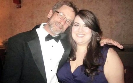 أخبرها والدها سراً وهو على فراش الموت.. ما فعله جعله المطلوب الأول في أميركا