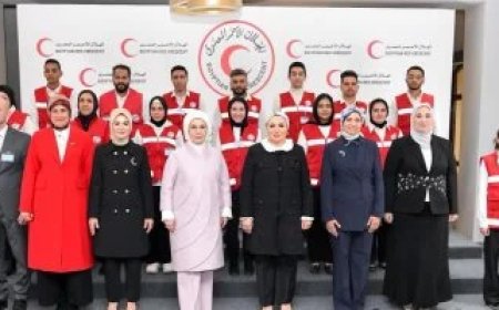 السيدة انتصار السيسى بعد زيارة الهلال الأحمر بصحبة قرينة أردوغان: صرح عظيم