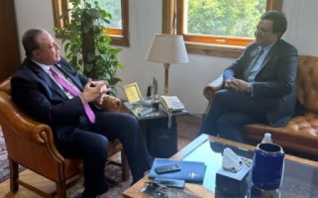 وزير الثقافة يهنئ الدكتور هشام عزمى لرئاسته جهاز الملكية الفكرية