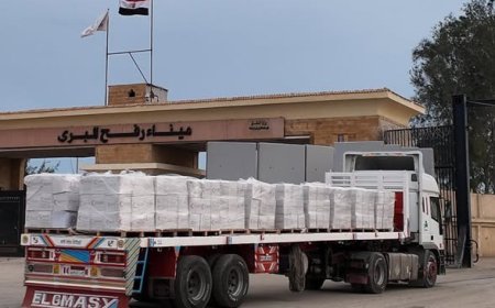 الهلال الأحمر يدفع بـ7 آلاف طن مساعدات غذائية إلى غزة ضمن قافلة زاد العزة الـ124