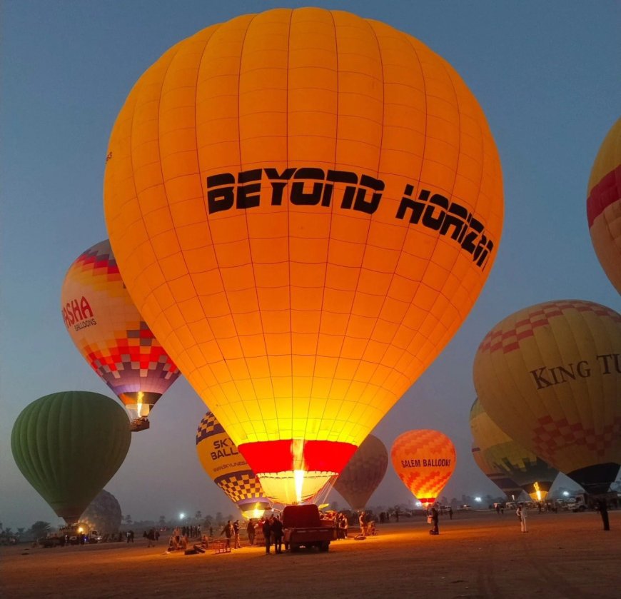 سماء البر الغربى تشهد تحليق 60 رحلة بالون طائر تقل 1500 سائح.. صور